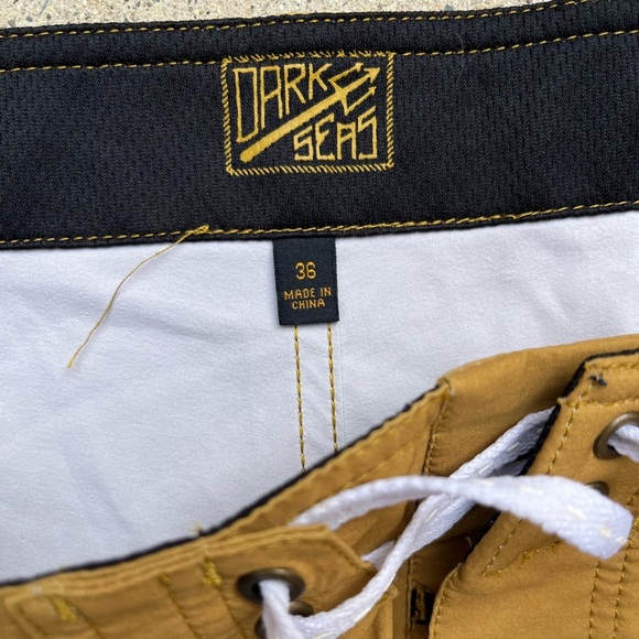 Men's Dark Seas Board Shorts Multicolor 36 Surf Beach Shred Swim Zip Tropical - Picture 3 of 10